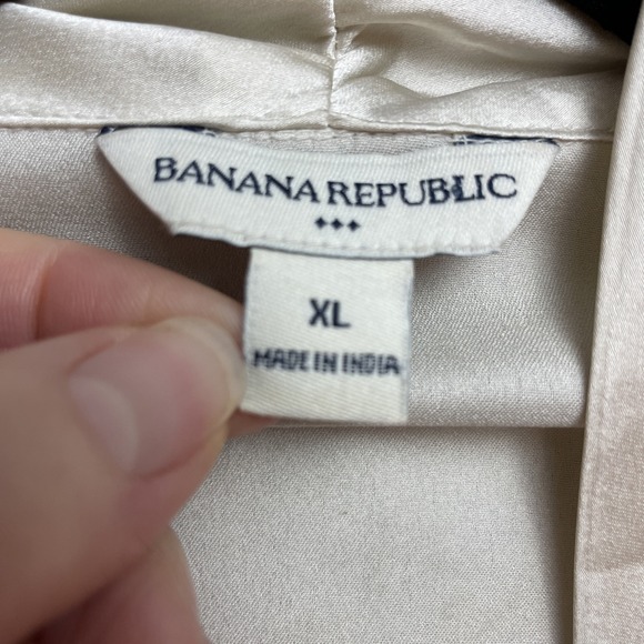 Banana Republic Womens Satin Blouse Size XL Champagne Beige Tie Long Sleeve - Picture 3 of 13